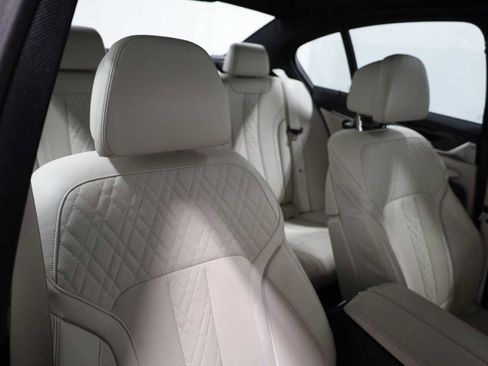 Used 2019 BMW M550i xDrive M550i xDrive image 21