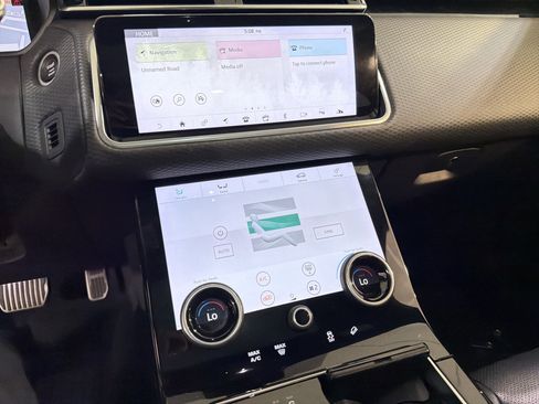 Used 2020 Land Rover Range Rover Velar R-Dynamic S image 18