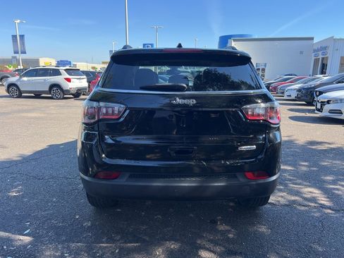 Used 2018 Jeep Compass Latitude w/ Popular Equipment Group image 6