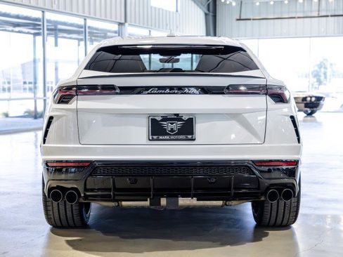Used 2022 Lamborghini Urus AWD/4WD image 5