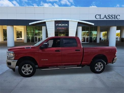 Used 2024 RAM 2500 Big Horn w/ Bed Utility Group image 4