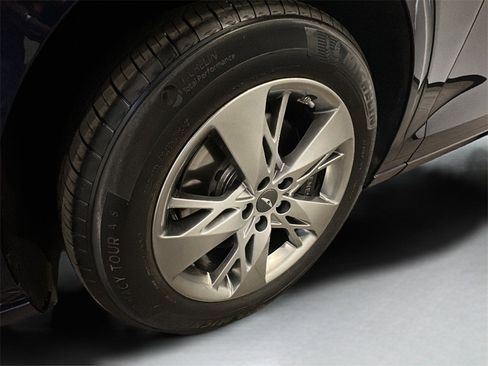 Certified 2025 Genesis GV70 3.5T Sport image 4