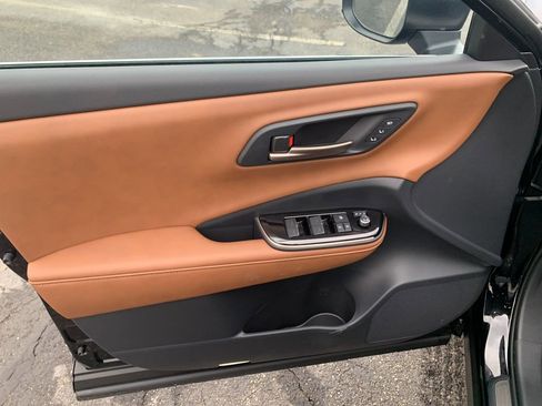 New 2026 Toyota Crown Signia Limited image 11