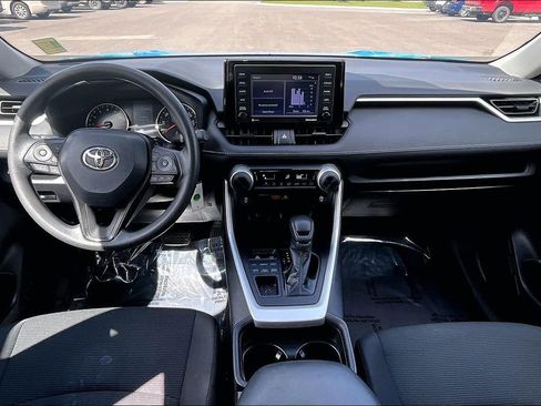 Used 2021 Toyota RAV4 LE w/ Carpet Mat Package (TMS) AWD/4WD image 16