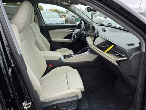 New 2025 Audi Q5 Prestige image 11