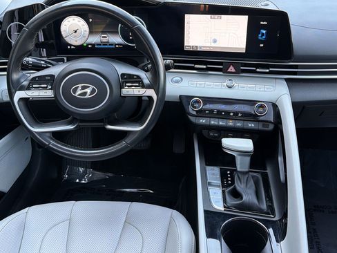 Used 2023 Hyundai Elantra Limited w/ Cargo Package FWD image 31