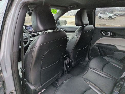 Used 2023 Jeep Compass Limited image 25