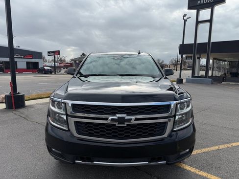 Used 2018 Chevrolet Tahoe LT image 3