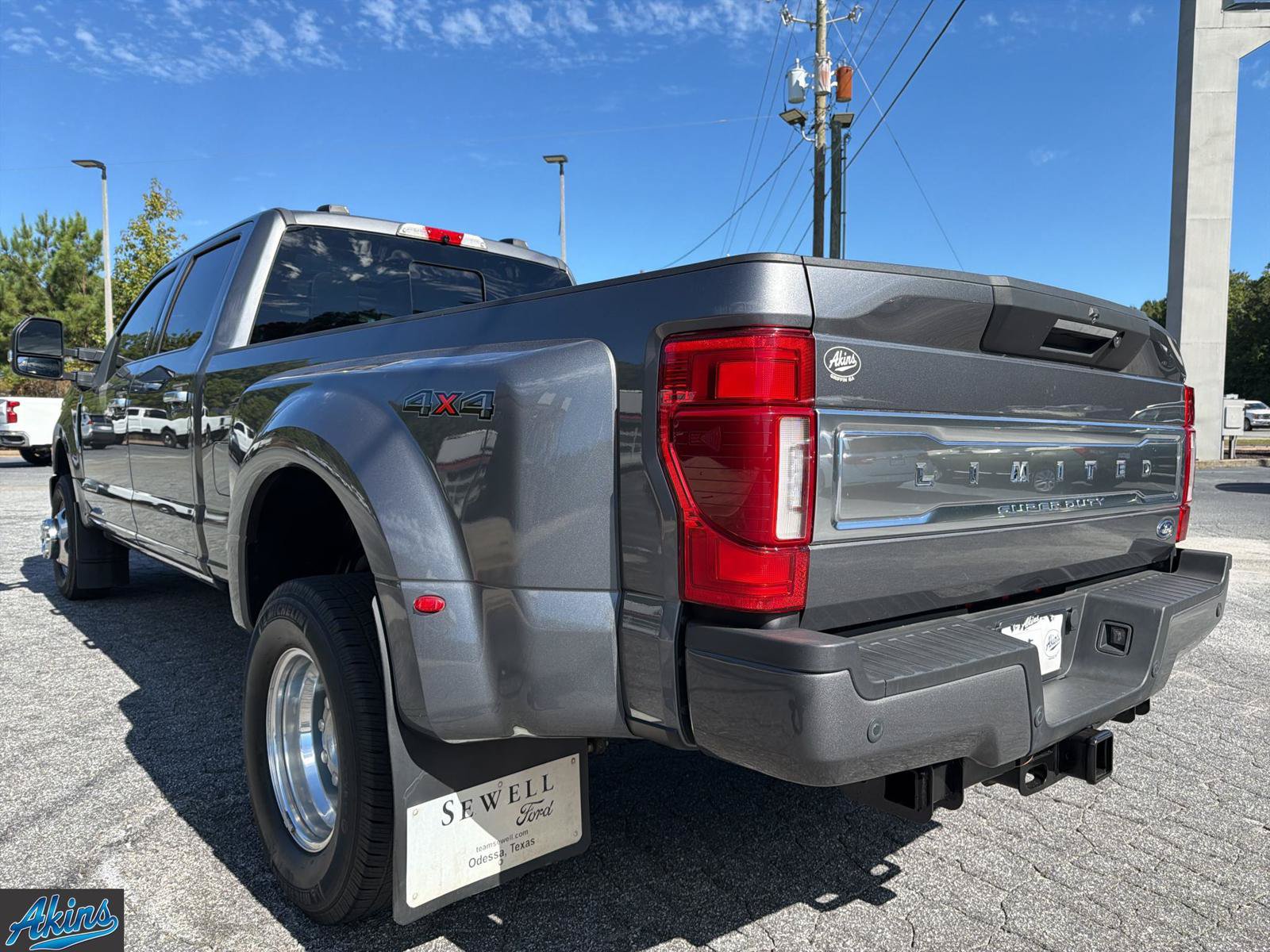 Used 2022 Ford F350 Limited AWD/4WD image 3