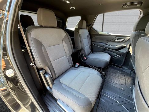 Used 2023 Chevrolet Traverse LT w/ Midnight/Sport Edition AWD/4WD image 17
