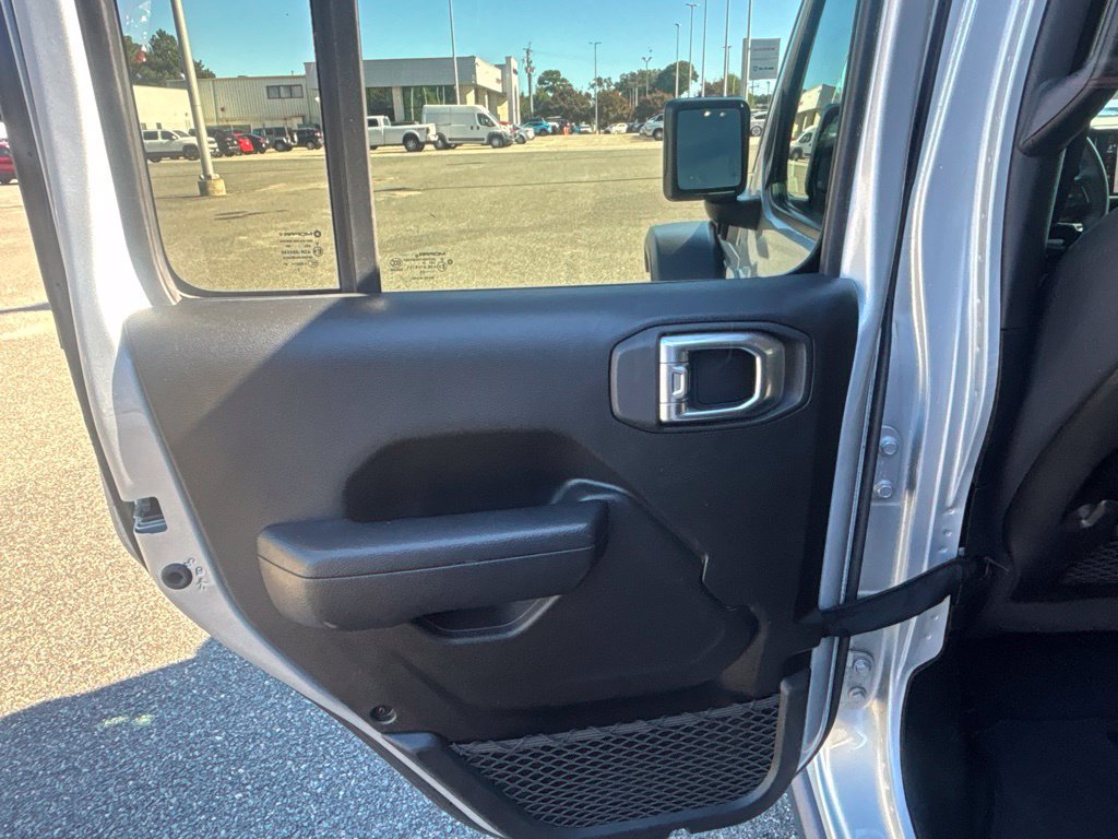 Used 2024 Jeep Wrangler Unlimited Rubicon 4xe AWD/4WD image 16