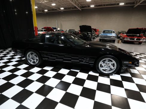 Used 1990 Chevrolet Corvette ZR-1 RWD image 17