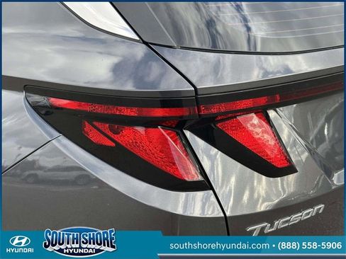 Certified 2022 Hyundai Tucson SE w/ Cargo Package image 12