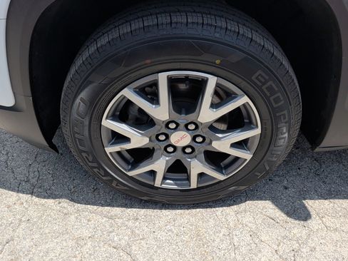 Used 2023 GMC Acadia SLT FWD image 43