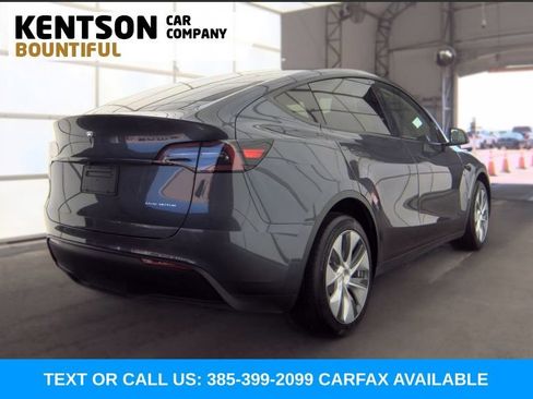 Used 2023 Tesla Model Y Long Range AWD/4WD image 2