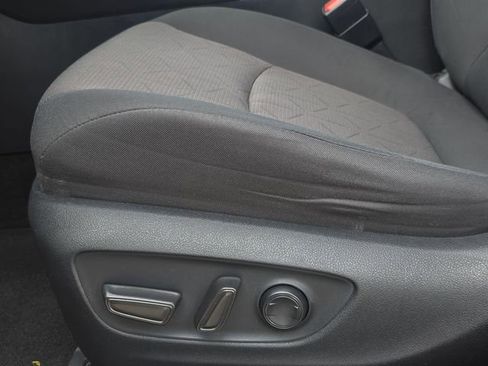 Used 2019 Toyota RAV4 XLE w/ Convenience Package image 29