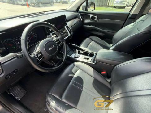 Used 2023 Kia Sorento EX AWD/4WD image 9