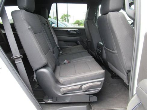 Used 2025 Chevrolet Tahoe LS AWD/4WD image 30