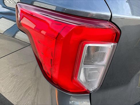 Used 2023 Ford Explorer XLT w/ Equipment Group 202A image 30