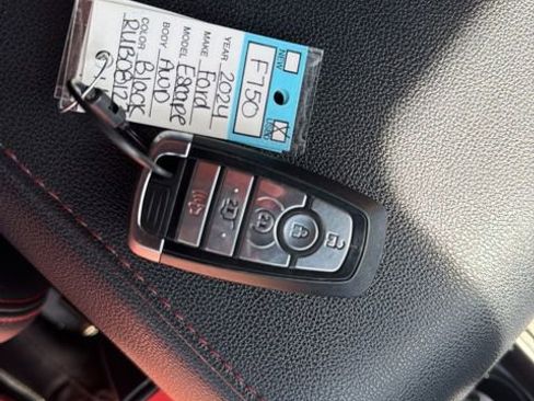 Used 2024 Ford Escape Platinum AWD/4WD image 12