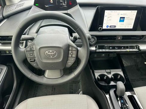 Used 2026 Toyota Prius LE image 17