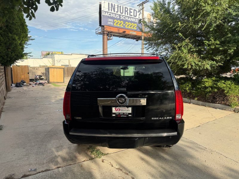 Used 2009 Cadillac Escalade AWD image 6