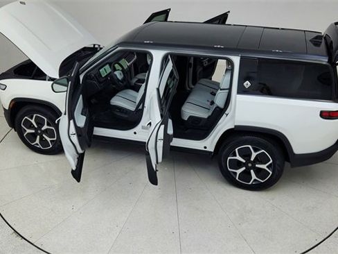 Used 2024 Rivian R1S Adventure image 87