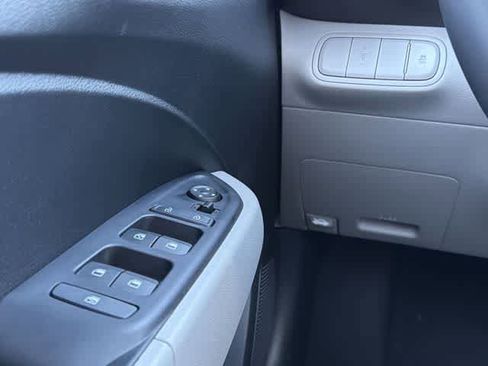 New 2026 Hyundai Venue SEL image 14