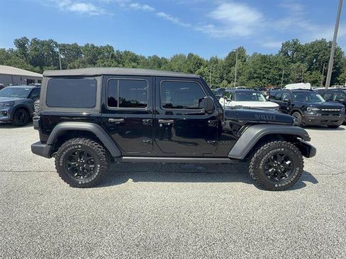 Used 2022 Jeep Wrangler Unlimited Sport AWD/4WD image 6