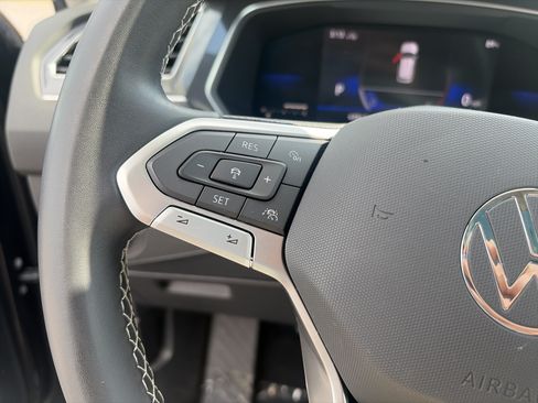 Certified 2022 Volkswagen Tiguan SE AWD/4WD image 27
