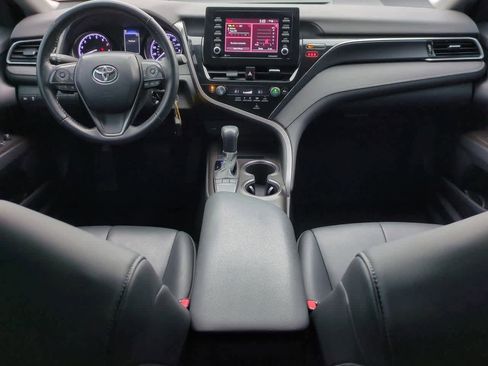 Used 2023 Toyota Camry SE image 14