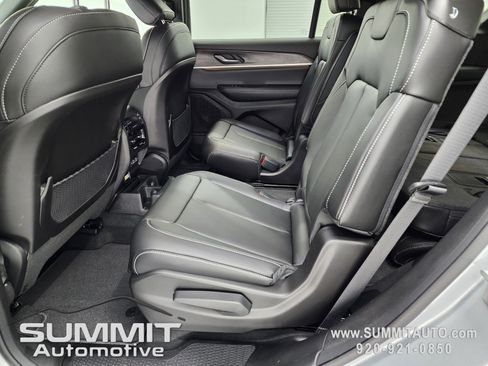 New 2025 Jeep Grand Cherokee L Limited w/ Trailer Tow Package image 9