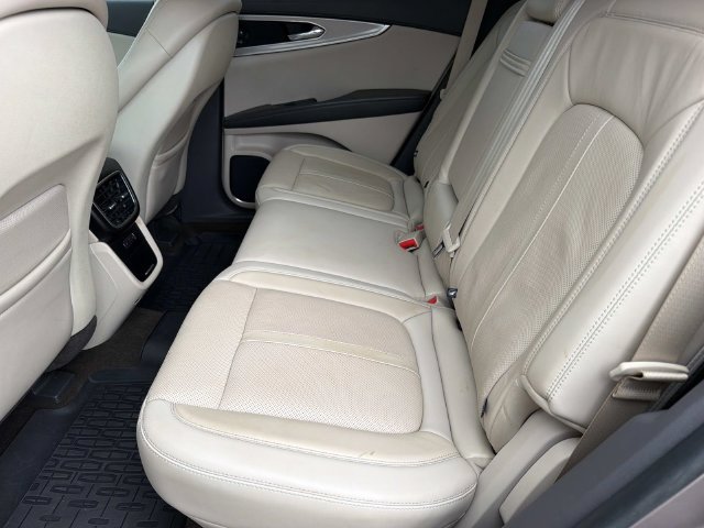 Used 2019 Lincoln Nautilus Reserve w/ Driver Assistance Package FWD image 21