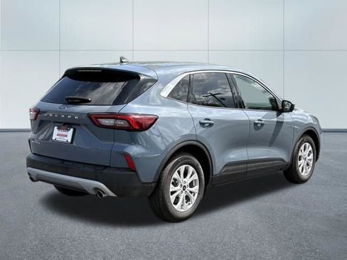 Used 2024 Ford Escape Active w/ Tech Pack #2 FWD image 3