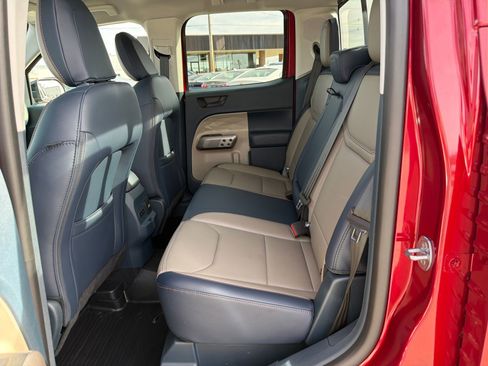 Used 2025 Ford Maverick Lariat w/ 4K Tow Package image 14