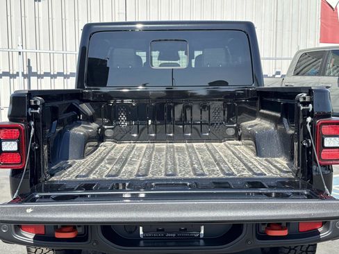 New 2026 Jeep Gladiator Mojave image 31