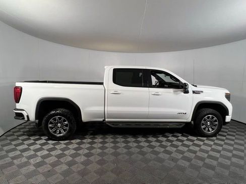Used 2024 GMC Sierra 1500 AT4 image 6