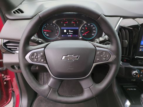 Used 2023 Chevrolet Traverse RS image 12