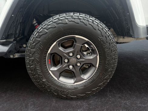 Used 2022 Jeep Gladiator Rubicon w/ LED Lighting Group AWD/4WD image 15