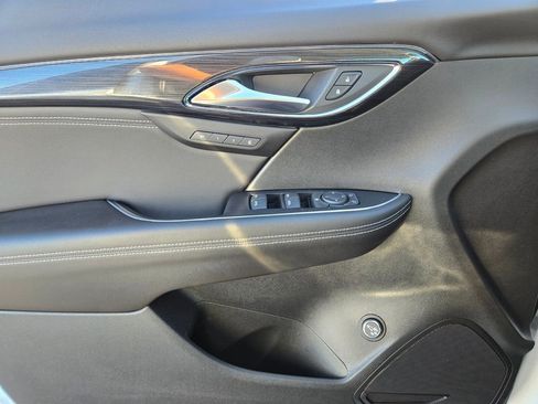 Used 2023 Buick Envision Essence image 19