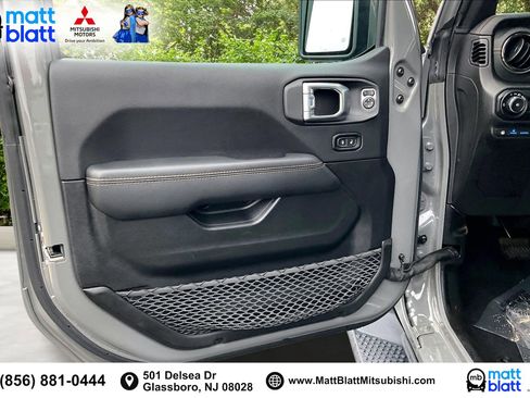 Used 2022 Jeep Wrangler Unlimited Sahara image 23