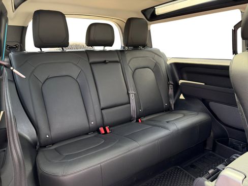 Used 2023 Land Rover Defender 90 S AWD/4WD image 19