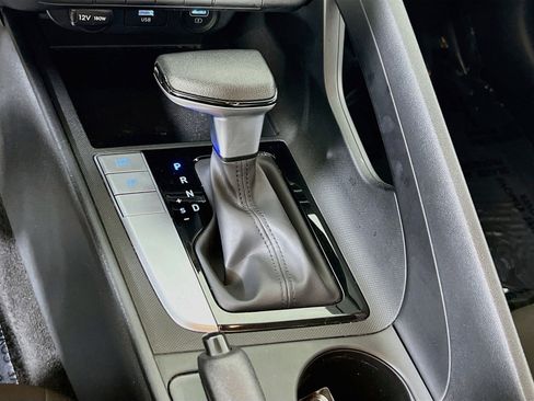 Used 2023 Hyundai Elantra SEL image 16