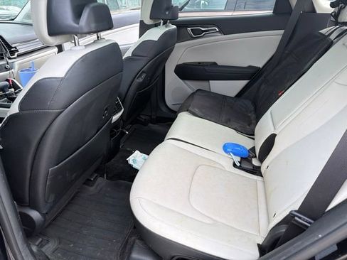 Used 2025 Kia Sportage EX w/ Premium Package FWD image 24