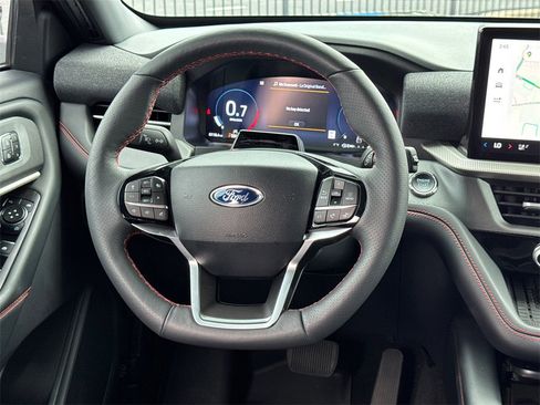 Used 2025 Ford Explorer ST-Line w/ Premium Package image 24