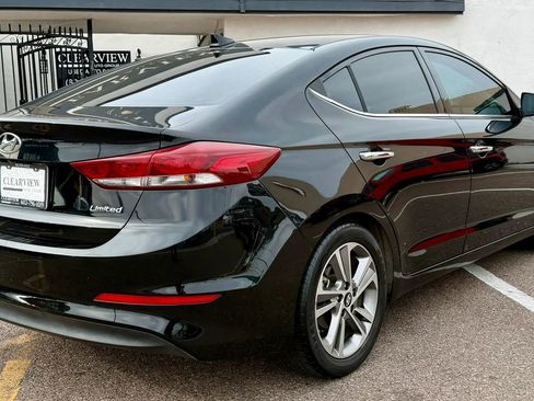 Used 2017 Hyundai Elantra Limited FWD image 6