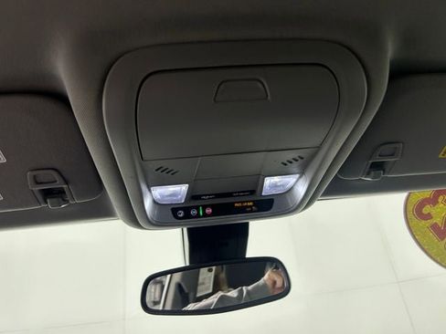 Used 2023 GMC Terrain SLE AWD/4WD image 25