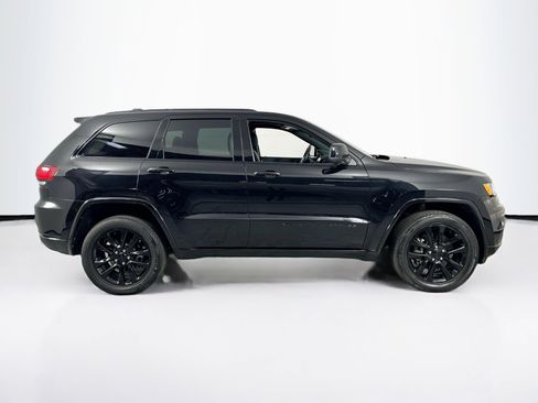 Used 2022 Jeep Grand Cherokee Laredo X AWD/4WD image 4