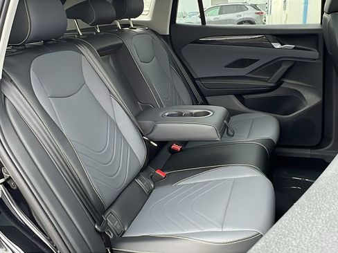 New 2026 Volkswagen Tiguan SE AWD/4WD image 11