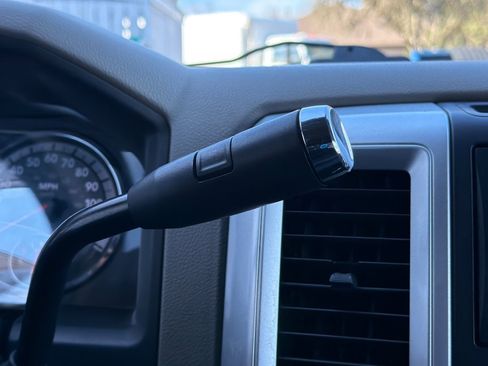 Used 2012 RAM 1500 Classic SLT image 19